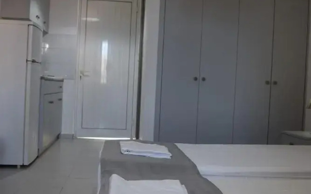 Lefteris Insta-worthy Studio With Garden View