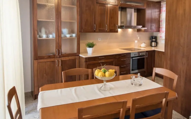 La Strada City House