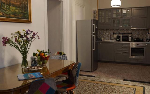 Athens Family Apartments