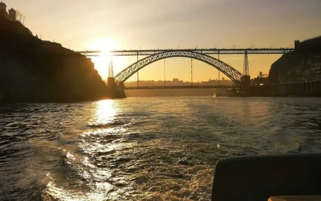 Oporto Douro Floating House