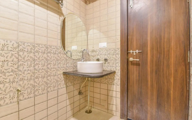 Monika Palace Hotel and Restaurant