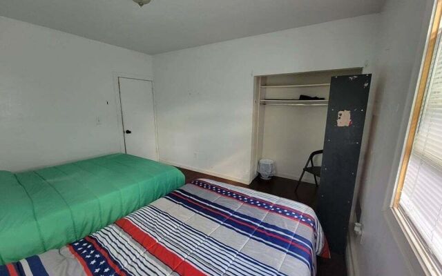 Bedroom Near Downtown Boston - Hostel