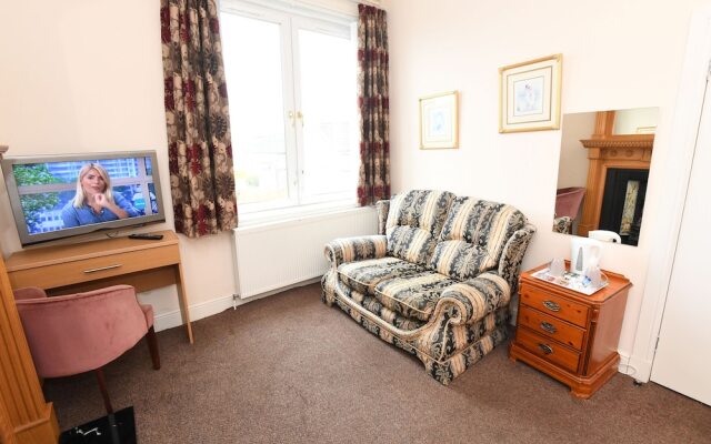 Rooms at the Royal
