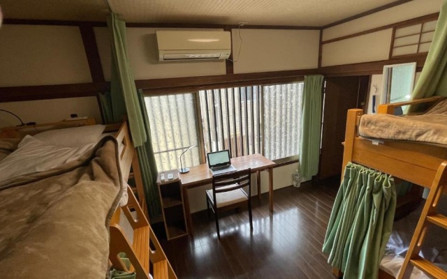 기숙사 내 침대 사진 3