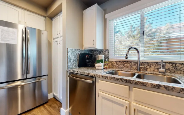 Mammoth Creek 13 1 Br Condo by RedAwning