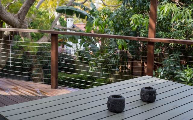 Beach House - Large Outdoor Living H416