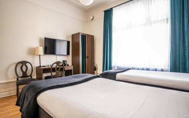Queen's Hotel by First Hotels