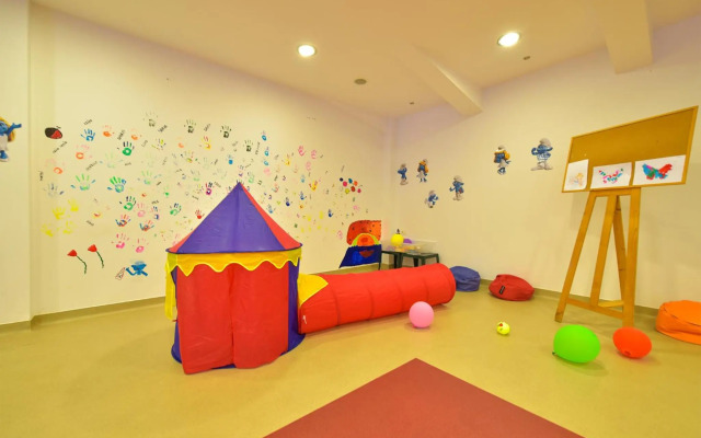 Complex Mediteranean Mamaia