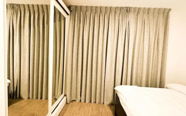 Central Apartment For Rent 24