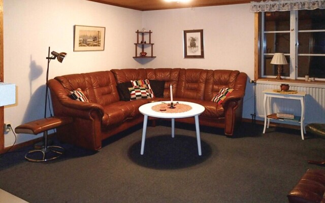 Awesome Home in Ed With 4 Bedrooms and Wifi