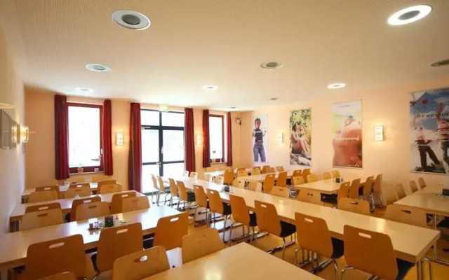 DJH Jugendherberge Born-Ibenhorst mit Zeltplatz