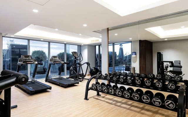 GLOBALSTAY. J One Tower Apartments