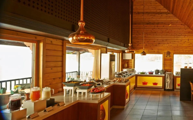 Club Mahindra Ashtamudi