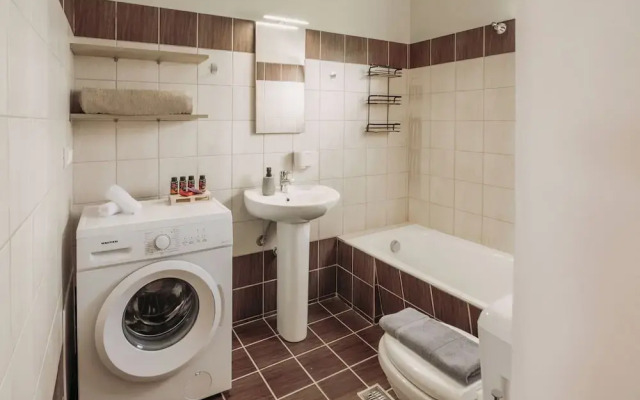 Ibis Apartments