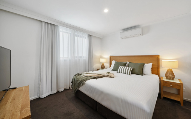 Best Western New Crossing Place Motel