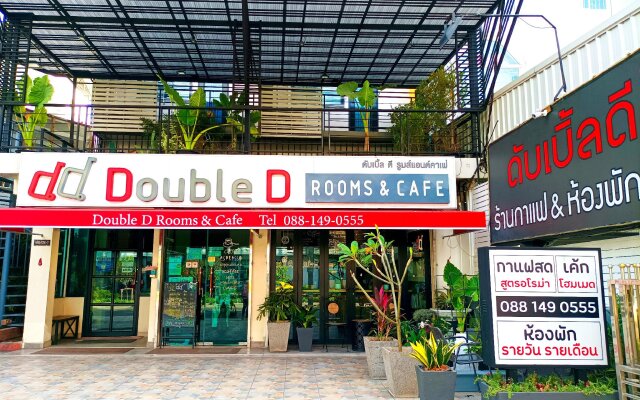 Double D Rooms & Cafe