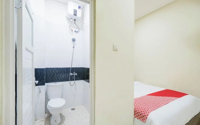 OYO 94494 Krekot Residence Pasar Baru