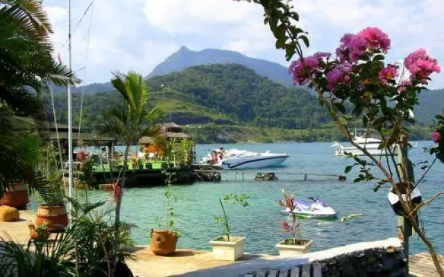 Chale na Ilha Paradisiaca