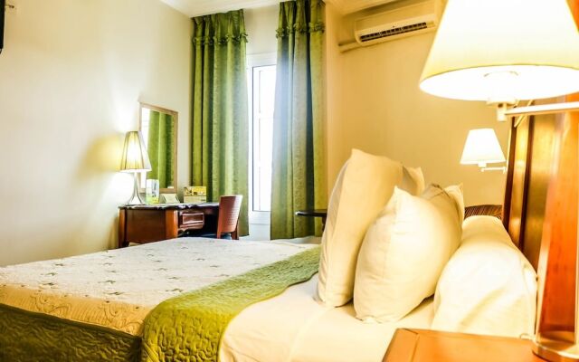 Tchero Hotel