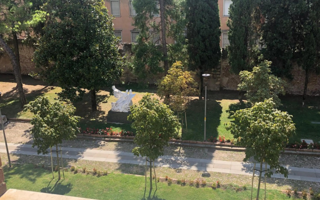 Ghibellines Apartments