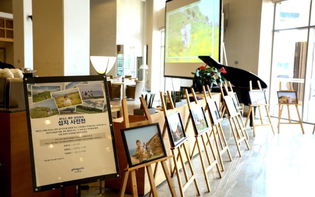 Phoenix Island Ocean Star Resort