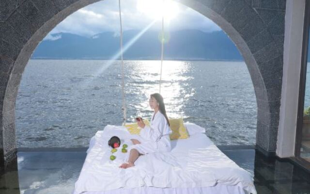 Yuntianhai Lanyue Lake View Inn (Dali Erhai Shuanglang)