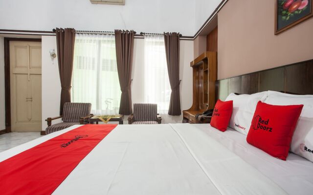 RedDoorz near Balai Kota Malang