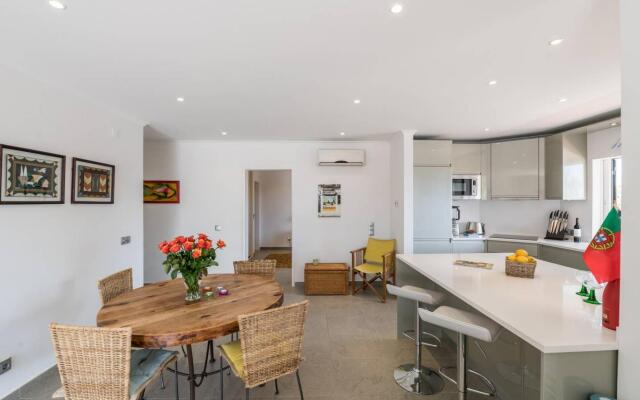 A010 Moderno Apartment (881B VDL) (Oceano)