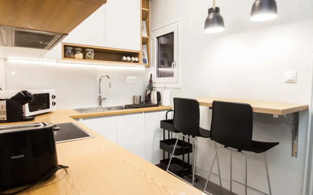 Brand new apt in Zografou