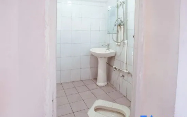 99 Xinyi Hotel (Shanghai Jiuxin Highway Shop)