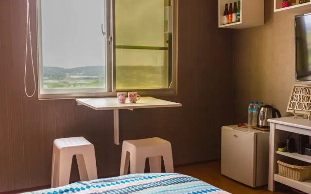Hengchun Small Room 16