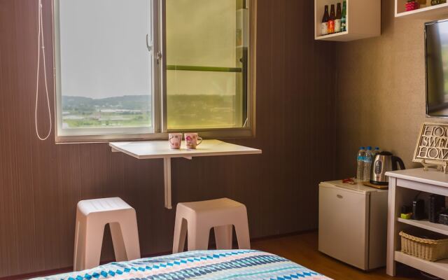 Hengchun Small Room 16