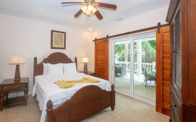 Lawson Rock - Parrotfish 106