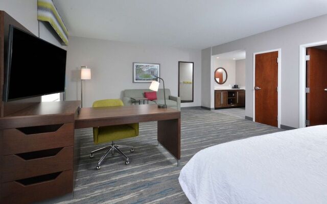 Hampton Inn & Suites By Hilton Charlotte North I 485