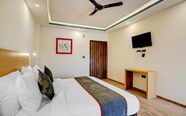 OYO TOWNHOUSE 390 The Madhav Sector 58 Noida