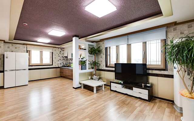 Yeosu Seongsim Pension