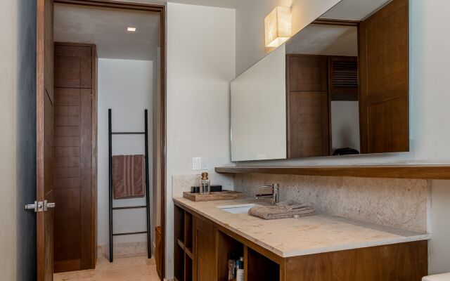 Regina Jungle Penthouse | Beach Club | Puerta Azul