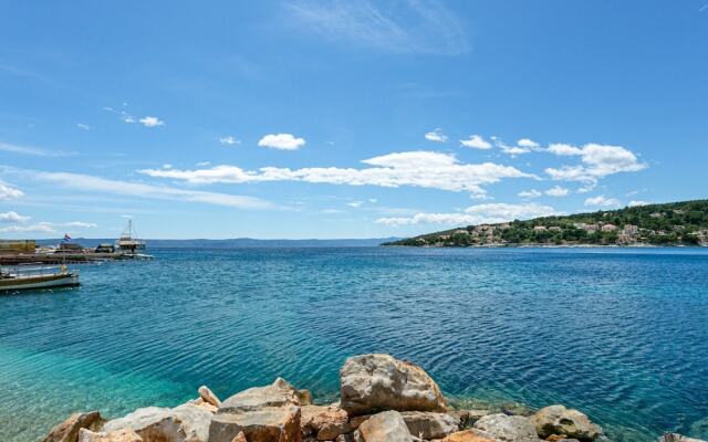 Alluring Holiday Home in Sumartin With Balcony