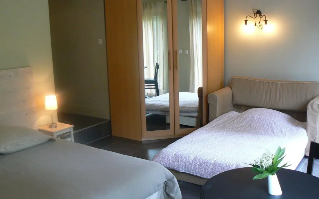 Au Cèdre d'Or B&B