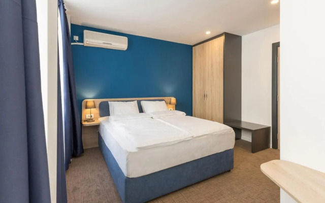 Premium Crown Suites