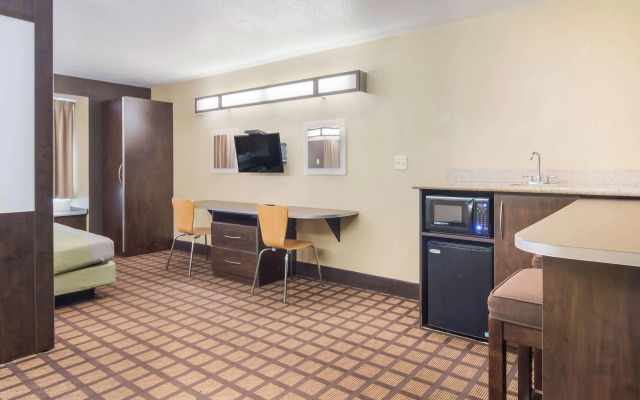 Motel 6 Canton, GA