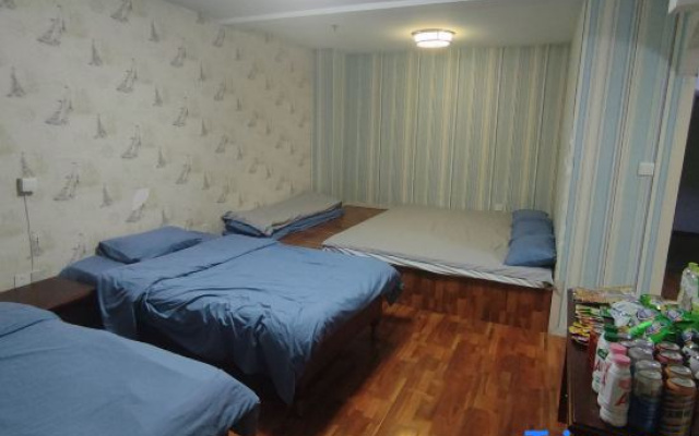 Jingyue E-Sports Hotel (Zhuge Liang Square)