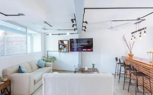 New Comfortable Retreat. Pool & BBQ