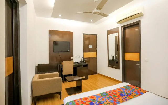FabHotel Rivlet Residency