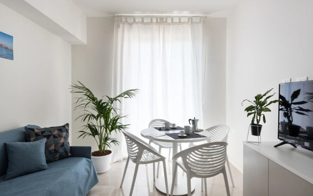 Crispi Bilo 12 con Balcone - Locazione