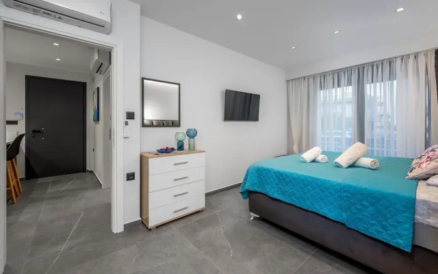 Lavender Luxury Apartment in Rhodes