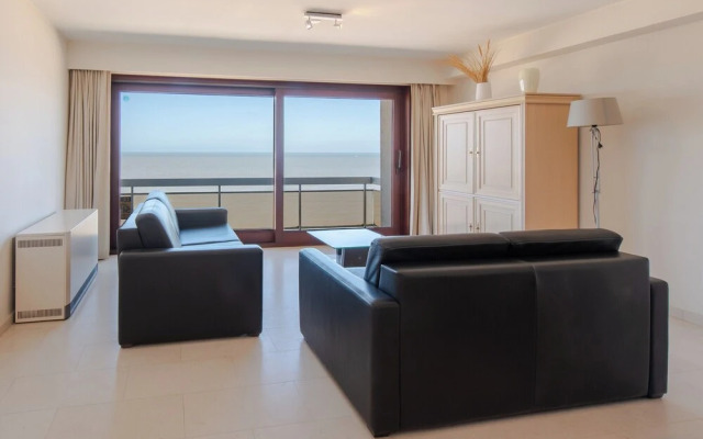 Apartment in Middelkerke With Sea Views