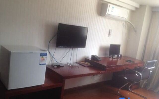 Yifeng Business Motel