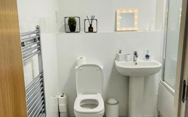 #0503 Lovely one bedroom apartment with free parking