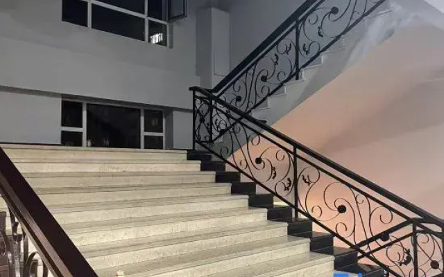 Daqing Yihao Business Hotel